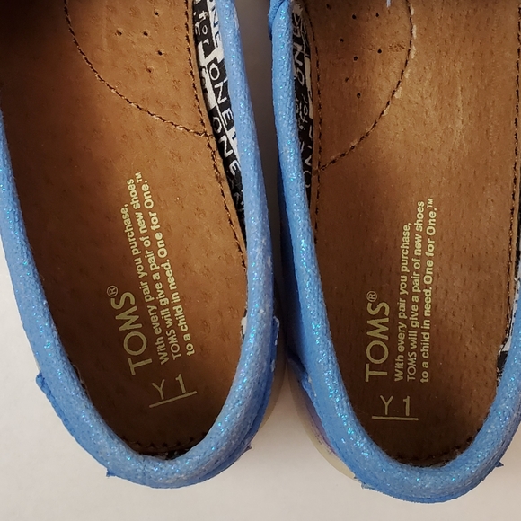 Frozen Custom TOMS sz y1 "sophia" NIB - Picture 2 of 6